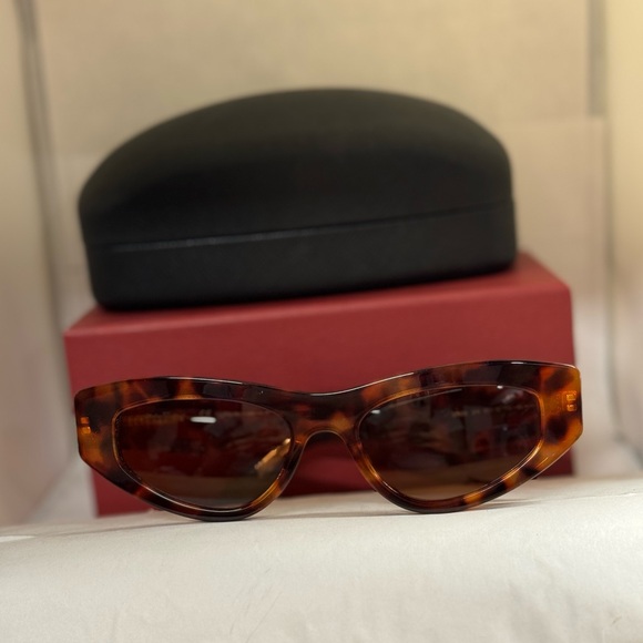 Rare ferragamo sunglasses - Picture 4 of 7